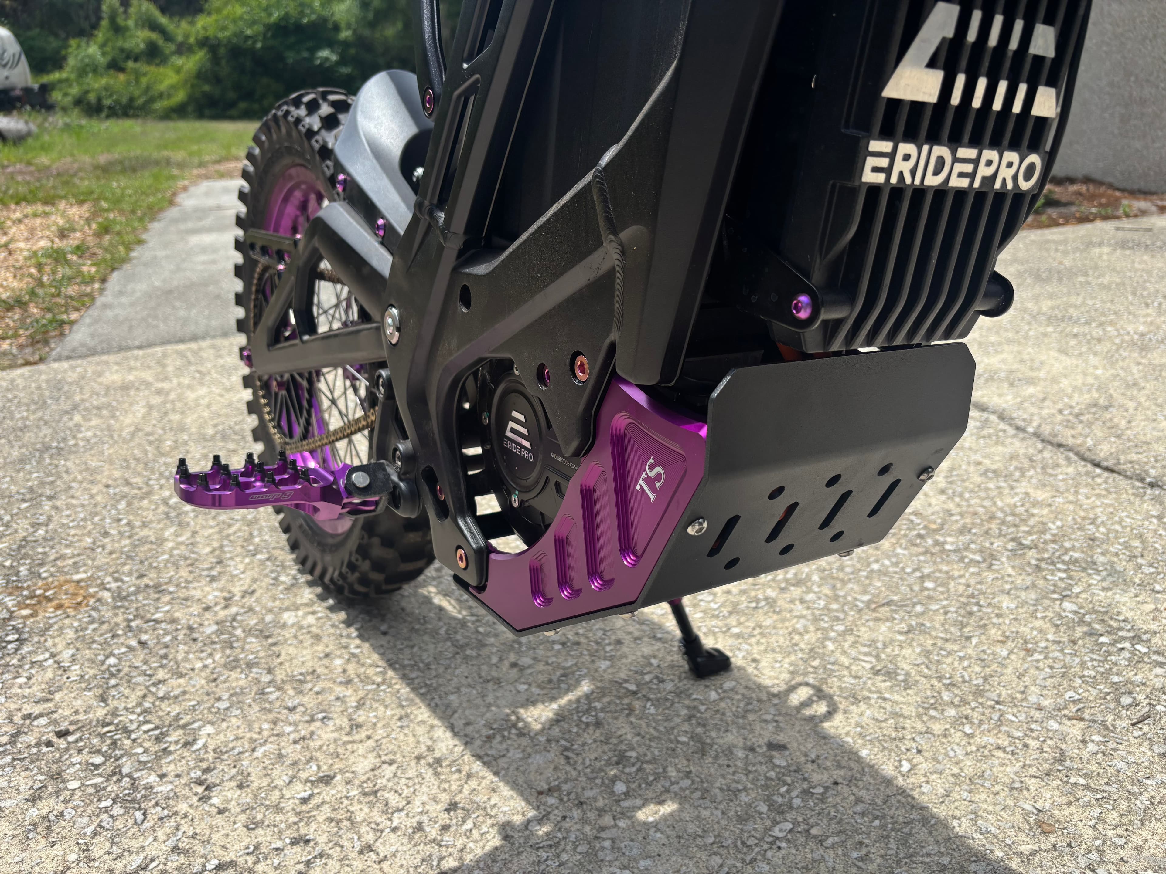 Premium Aluminum Bash Plate for E-Ride Pro SS 2.0 Thumbnail 9